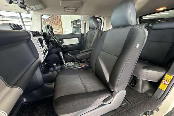 2015 Toyota FJ Cruiser GSJ15R