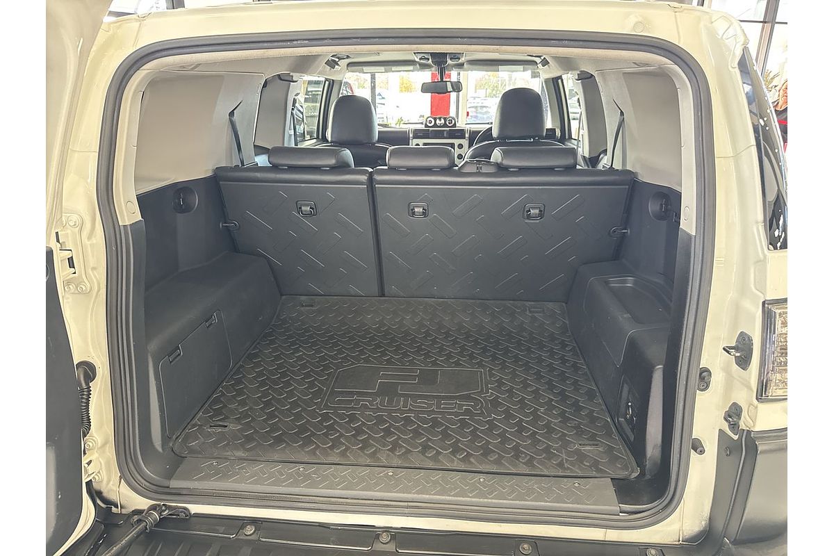 2015 Toyota FJ Cruiser GSJ15R