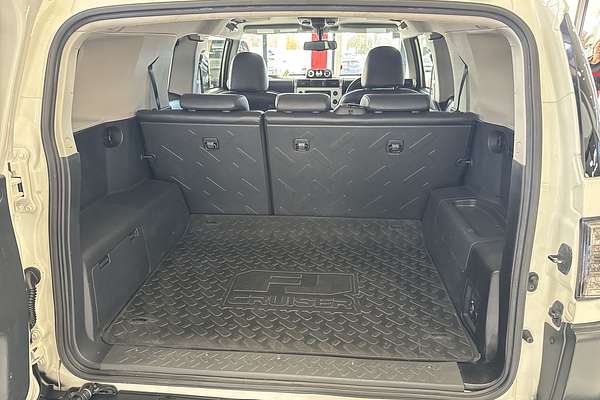 2015 Toyota FJ Cruiser GSJ15R
