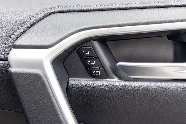 2020 Toyota RAV4 Cruiser AXAH54R