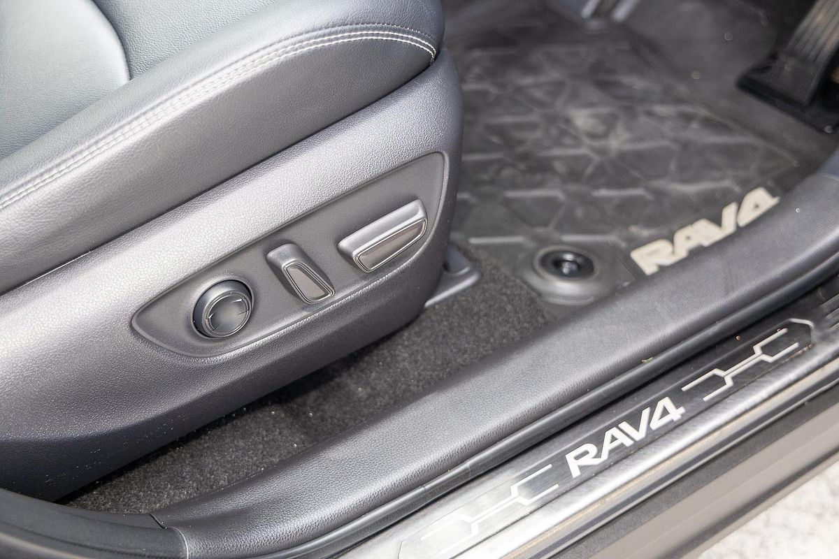 2020 Toyota RAV4 Cruiser AXAH54R