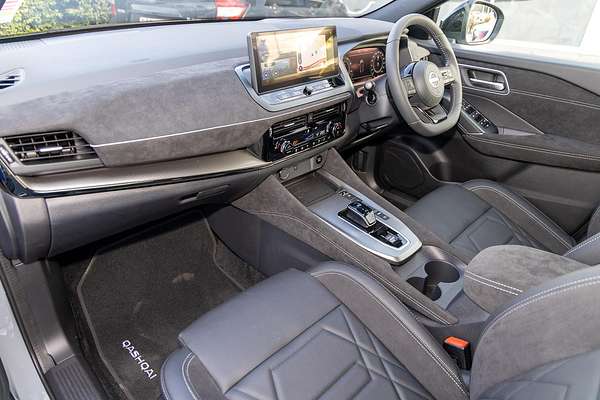 2025 Nissan QASHQAI N-DESIGN e-POWER J12
