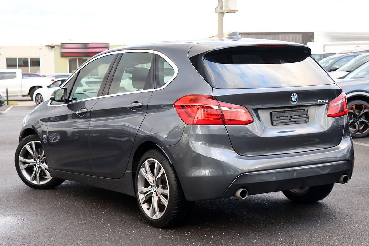 2016 BMW 2 Series 220i Sport Line F45