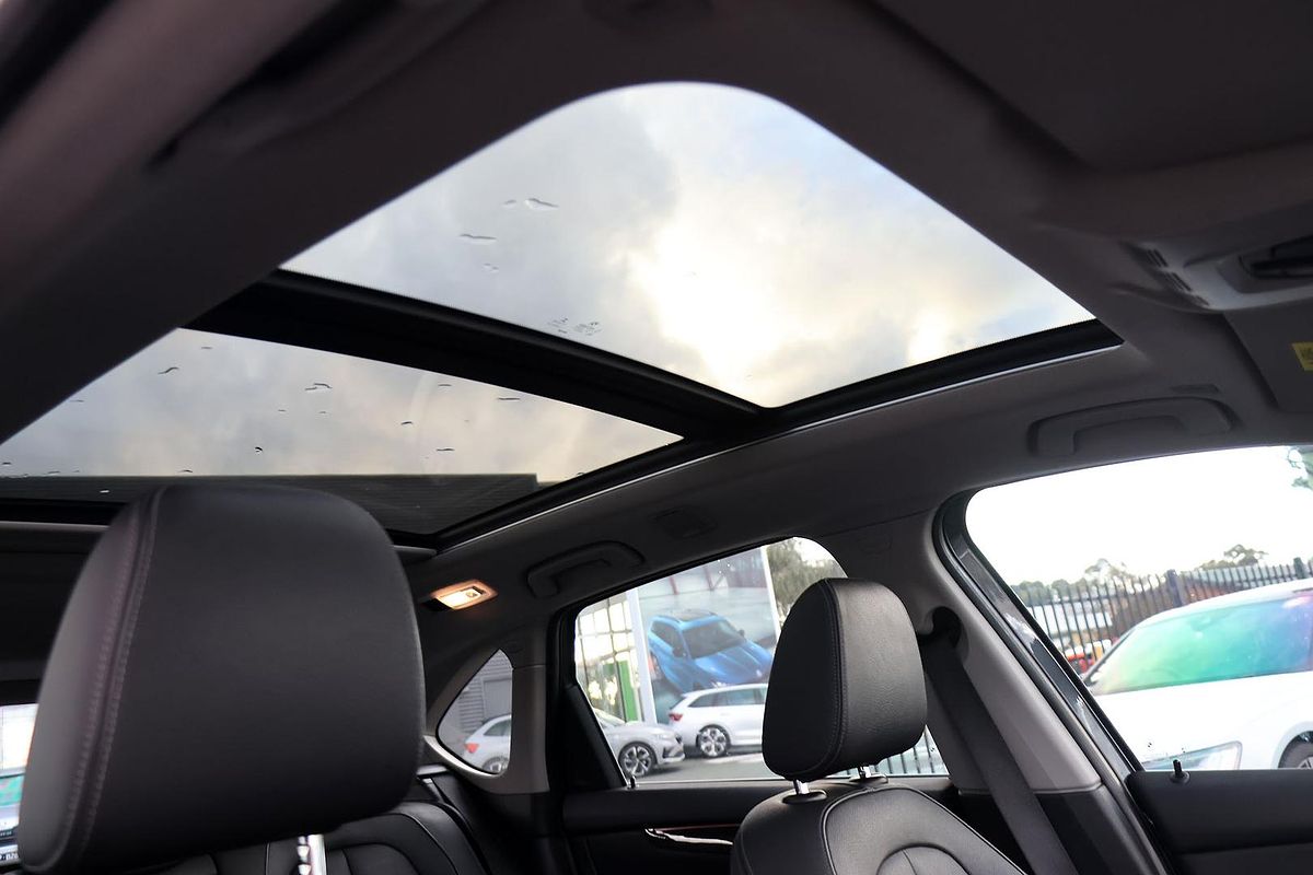 2016 BMW 2 Series 220i Sport Line F45
