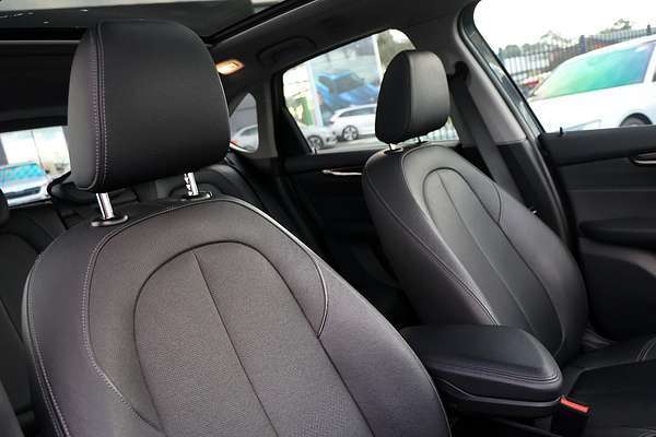 2016 BMW 2 Series 220i Sport Line F45