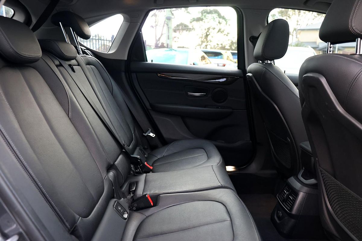 2016 BMW 2 Series 220i Sport Line F45