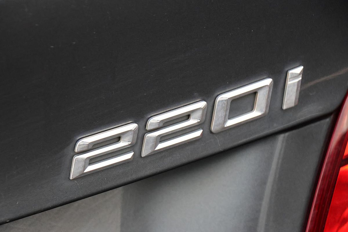 2016 BMW 2 Series 220i Sport Line F45