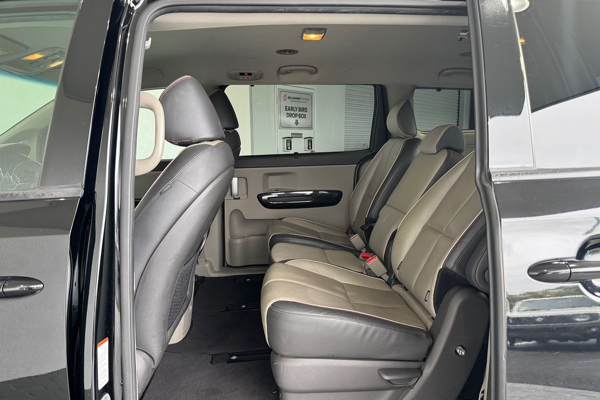 2016 Kia Carnival Platinum YP