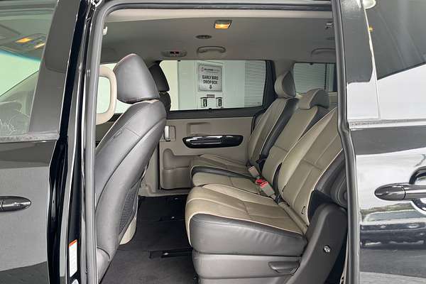 2016 Kia Carnival Platinum YP