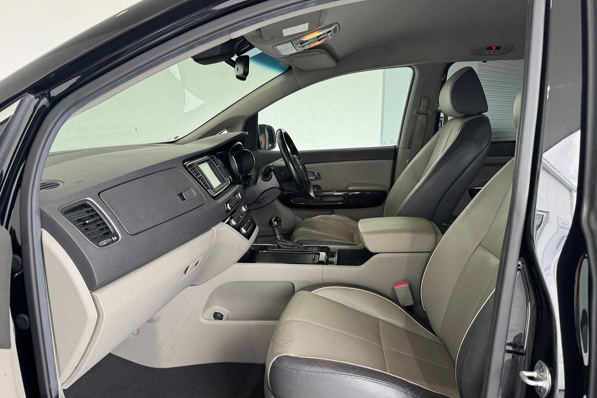 2016 Kia Carnival Platinum YP