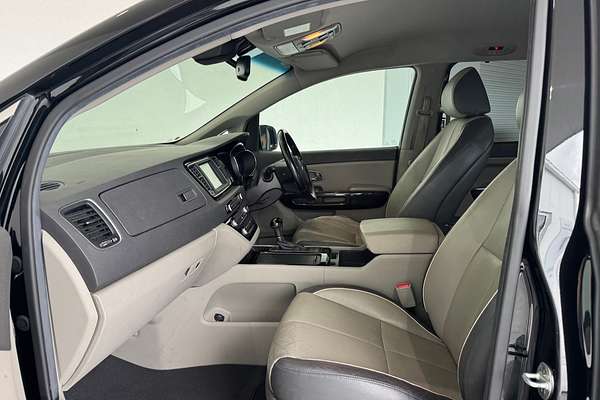 2016 Kia Carnival Platinum YP