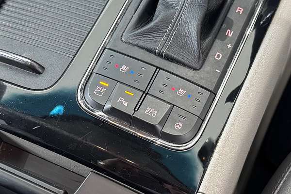 2016 Kia Carnival Platinum YP