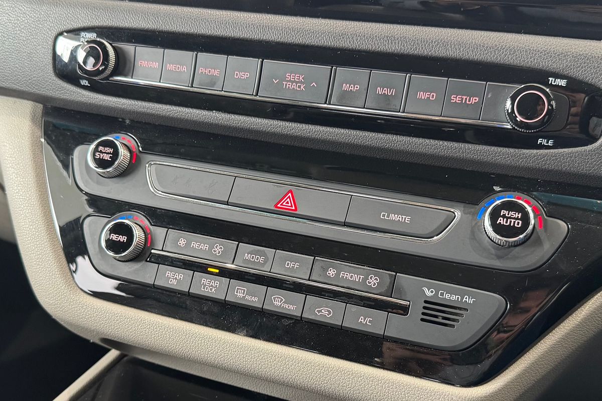 2016 Kia Carnival Platinum YP