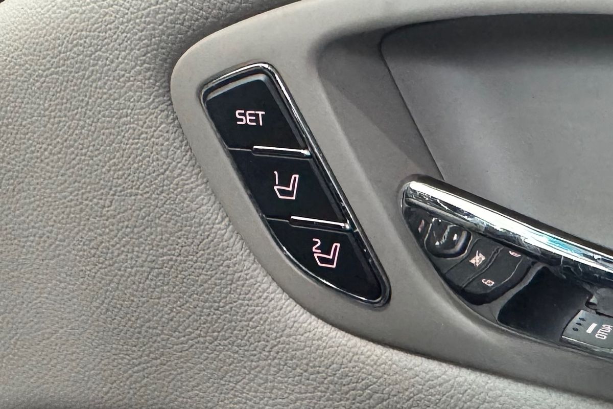 2016 Kia Carnival Platinum YP