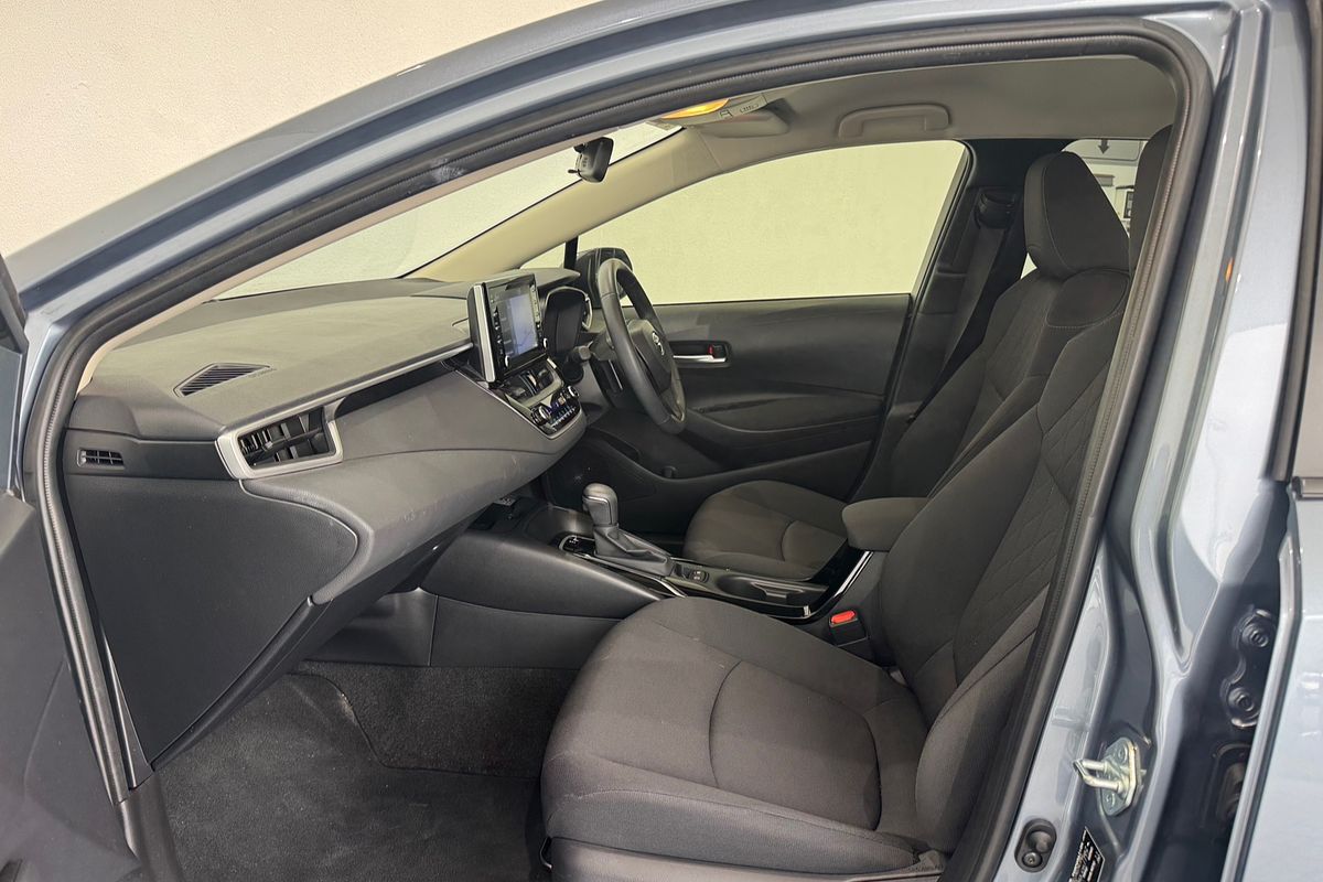 2020 Toyota Corolla SX MZEA12R