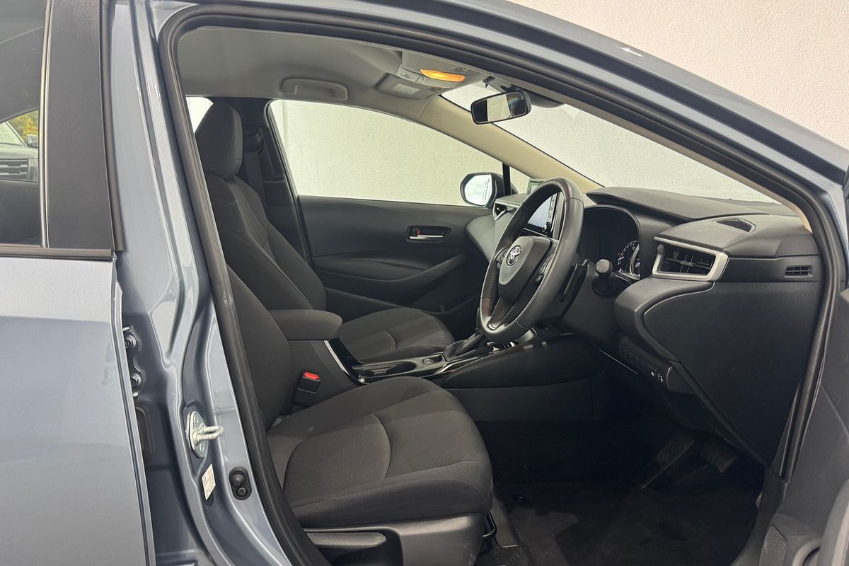 2020 Toyota Corolla SX MZEA12R