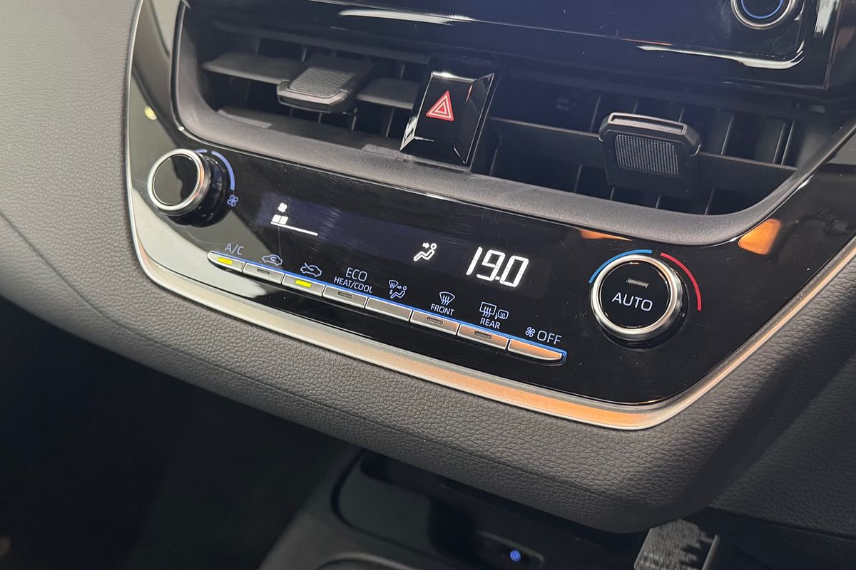 2020 Toyota Corolla SX MZEA12R