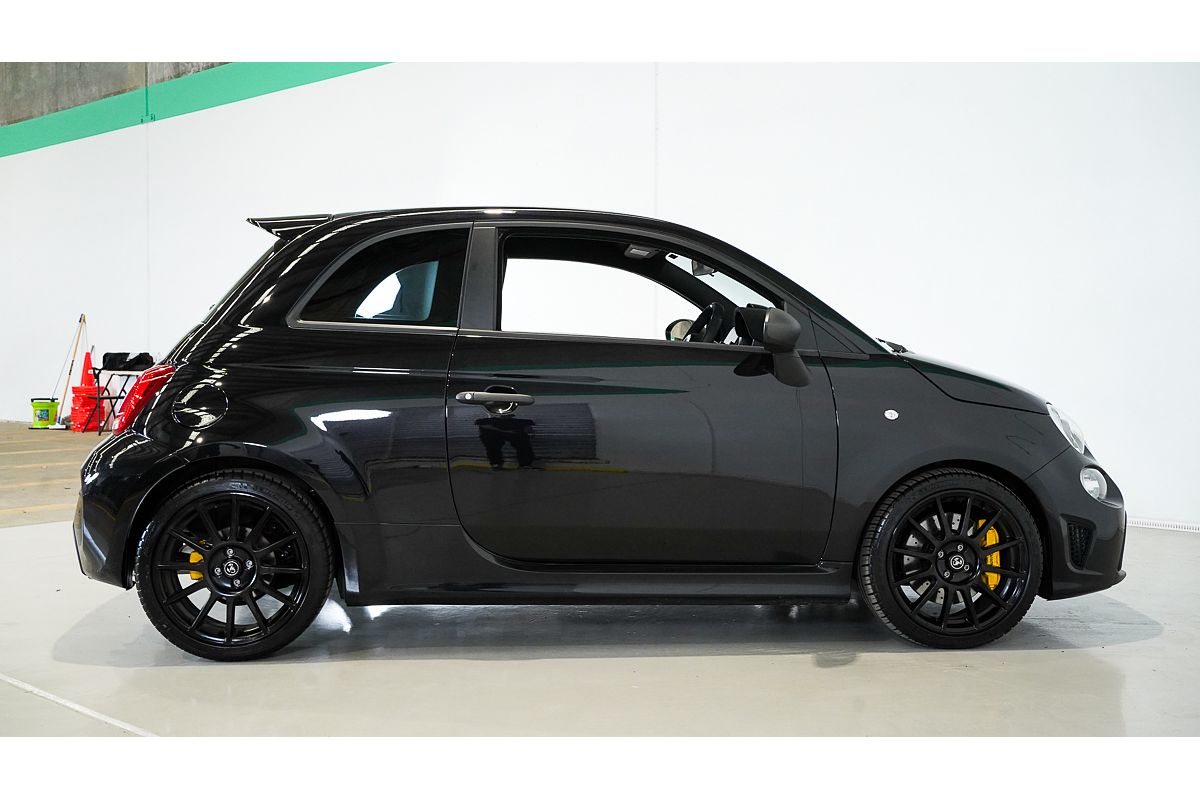2024 Abarth 695 Competizione