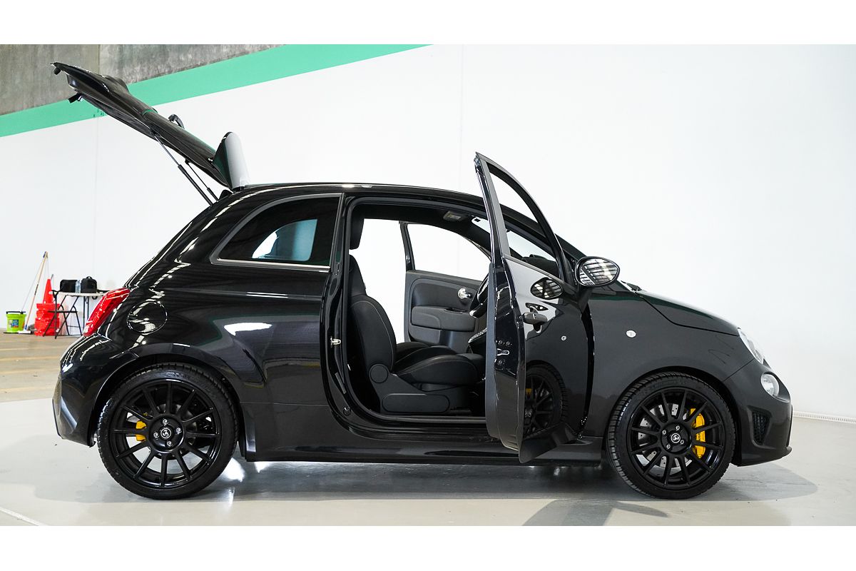2024 Abarth 695 Competizione