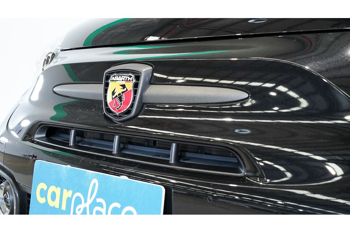 2024 Abarth 695 Competizione