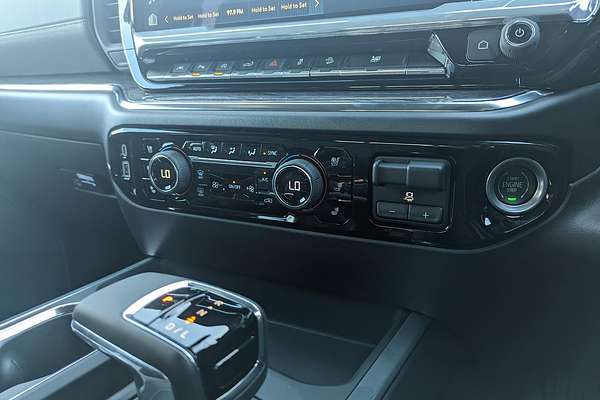 2025 Chevrolet Silverado 1500 LTZ Premium W/Tech Pack T1 4X4