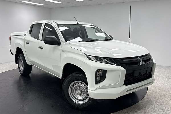 2018 Mitsubishi Triton GLX MR 4X4