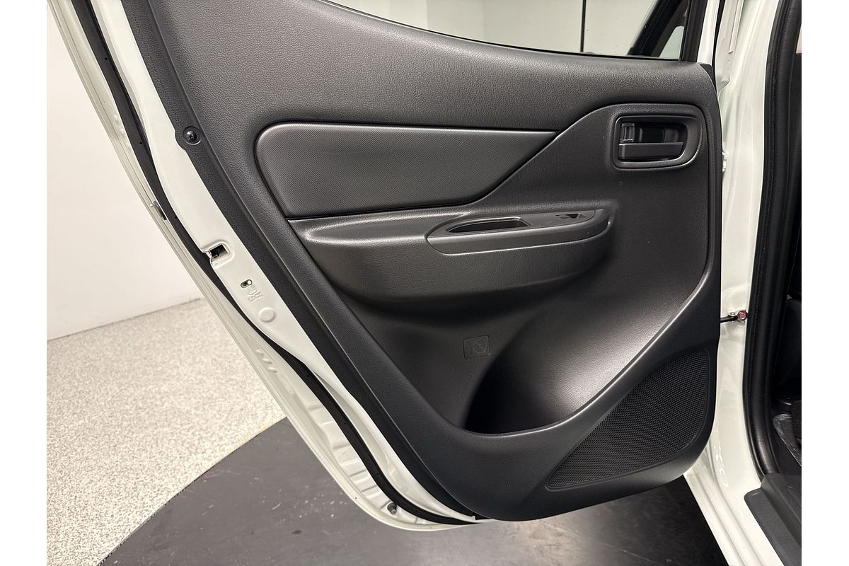 2018 Mitsubishi Triton GLX MR 4X4