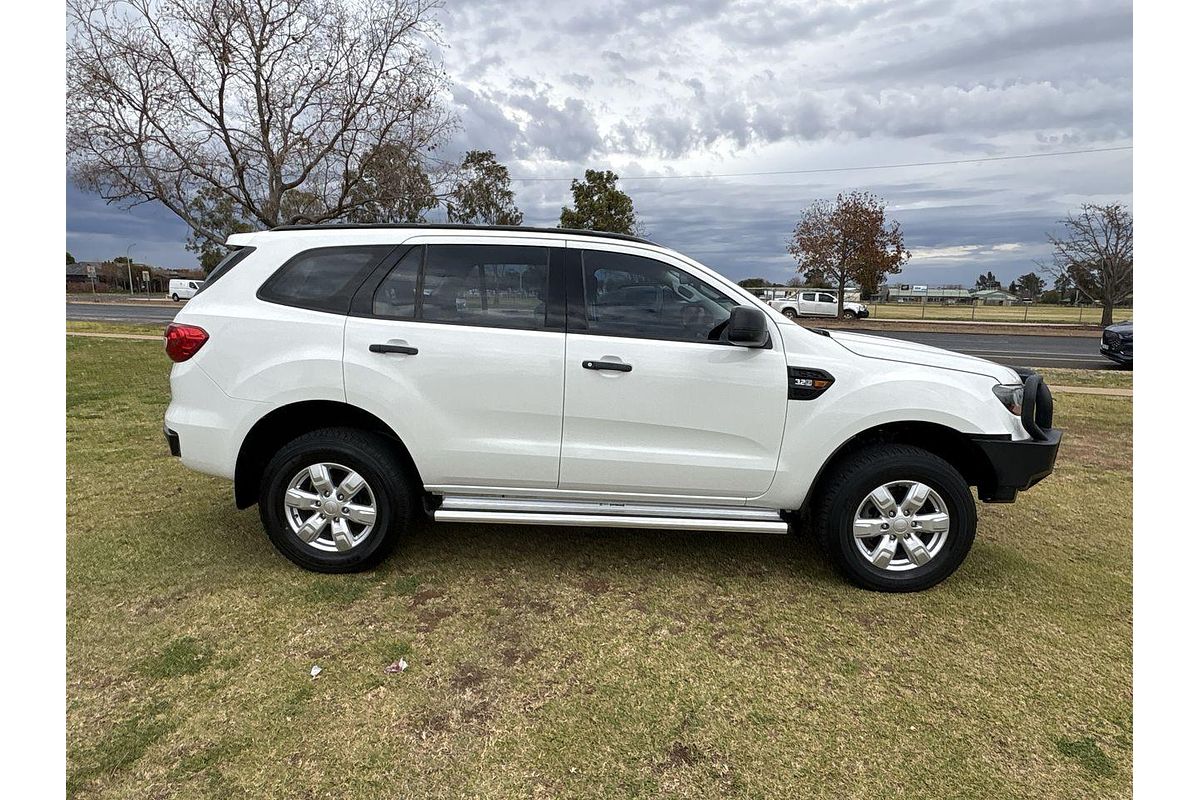 2016 Ford Everest Ambiente UA 3.2L