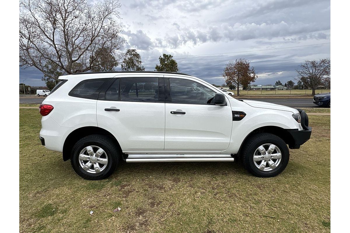 2016 Ford Everest Ambiente UA 3.2L