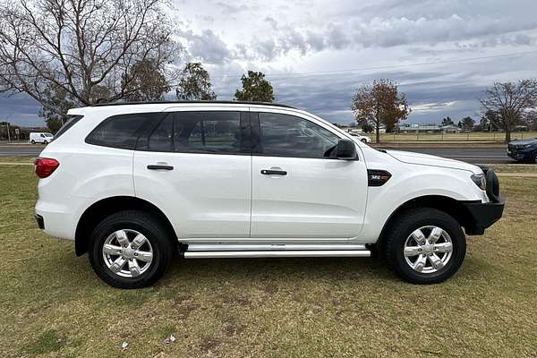 2016 Ford Everest Ambiente UA 3.2L