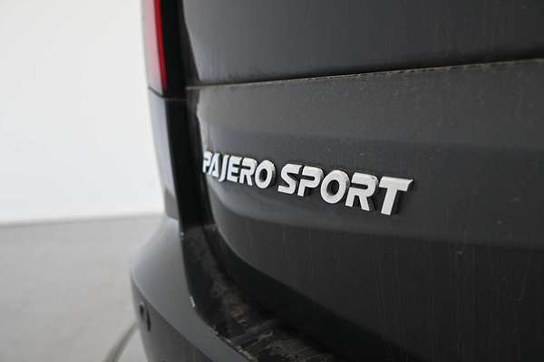 2023 Mitsubishi Pajero Sport GLX QF