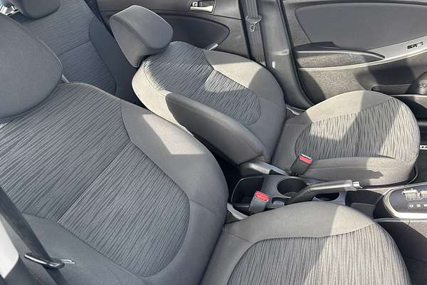 2019 Hyundai Accent Sport RB6
