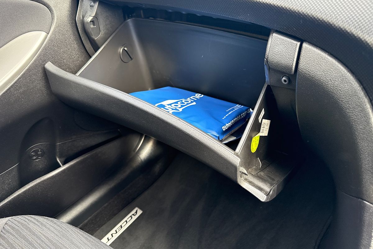 2019 Hyundai Accent Sport RB6