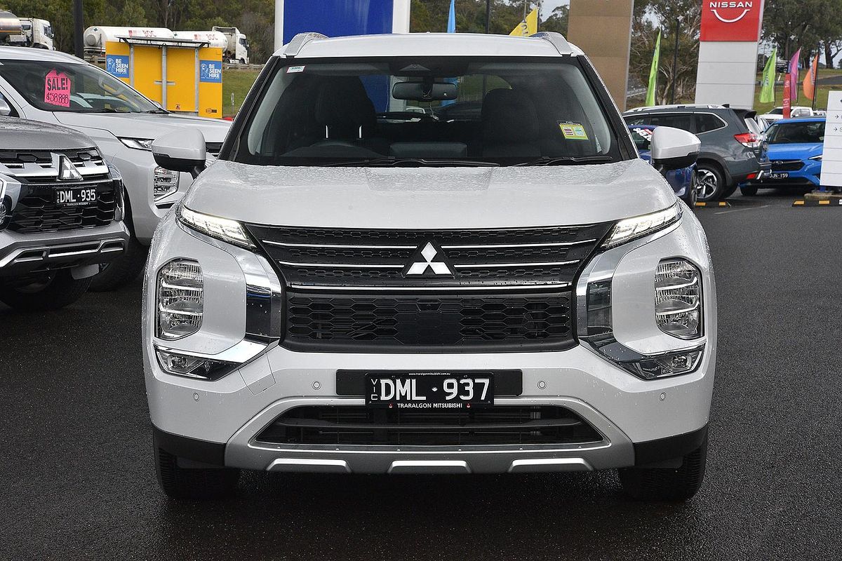 2025 Mitsubishi Outlander LS ZM