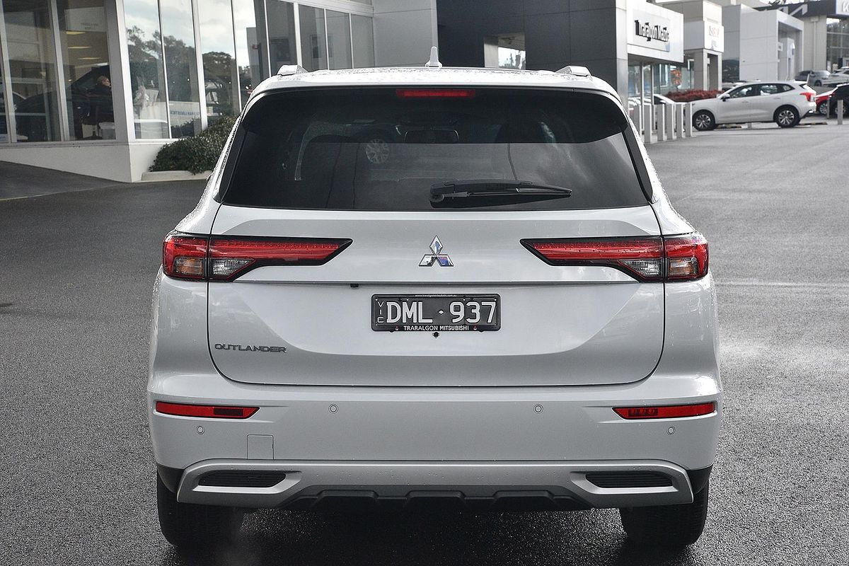 2025 Mitsubishi Outlander LS ZM