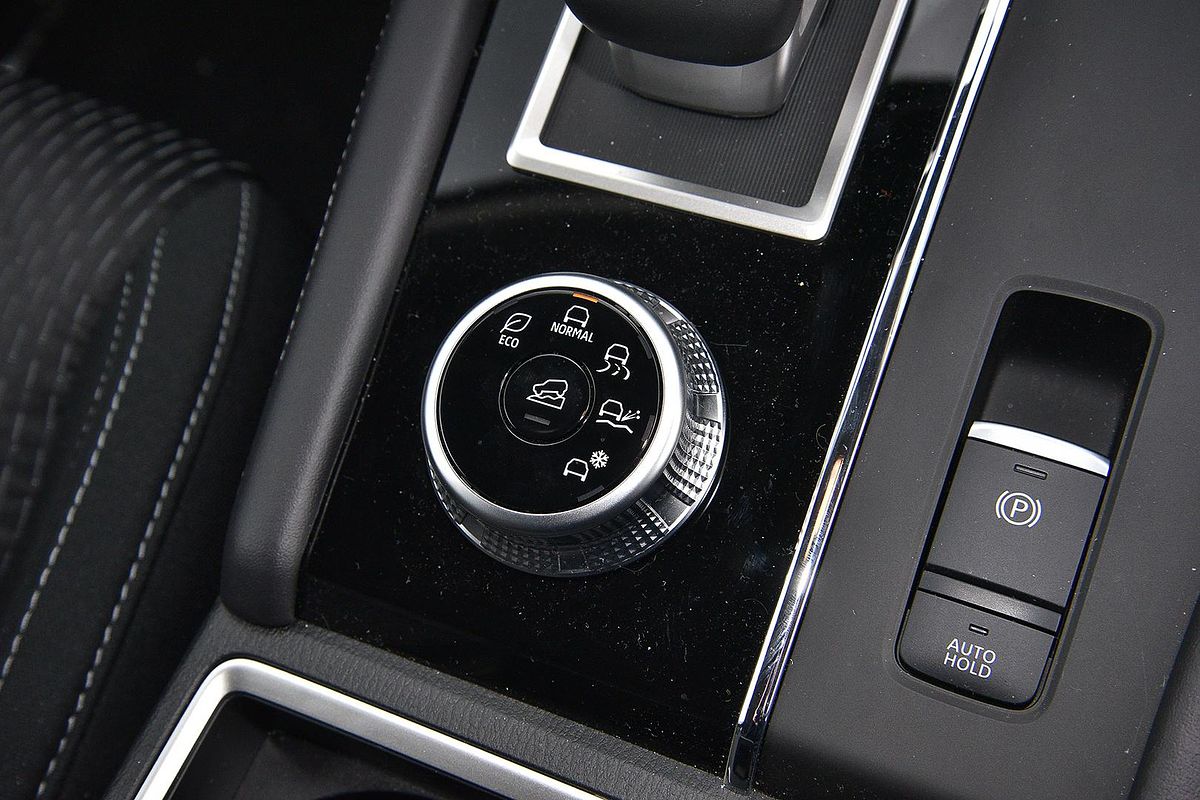2025 Mitsubishi Outlander LS ZM