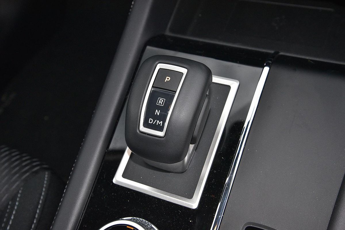 2025 Mitsubishi Outlander LS ZM