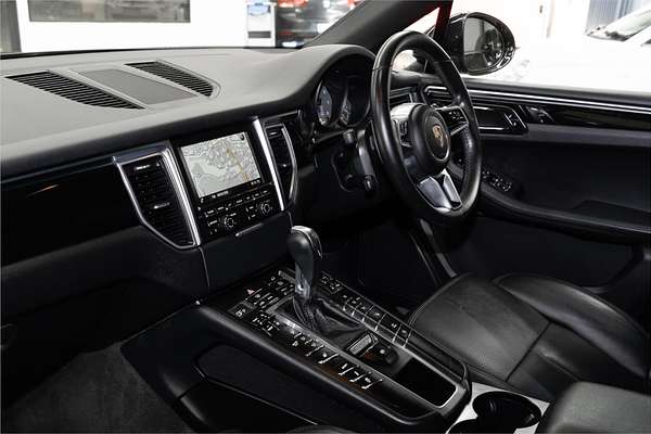 2015 Porsche Macan S 95B