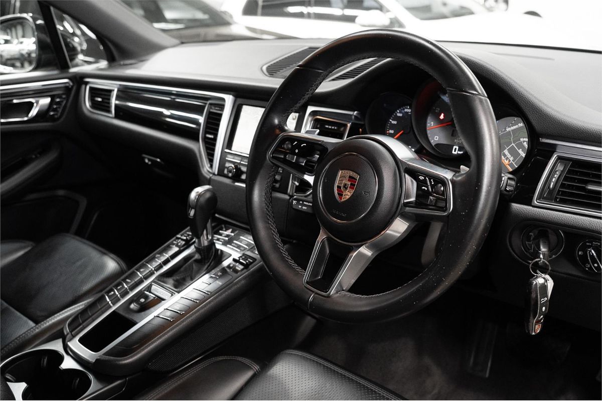 2015 Porsche Macan S 95B