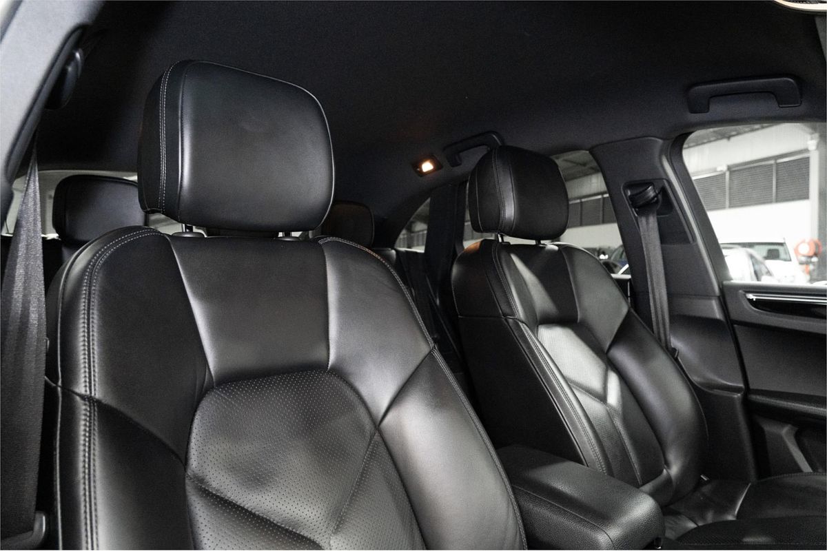 2015 Porsche Macan S 95B