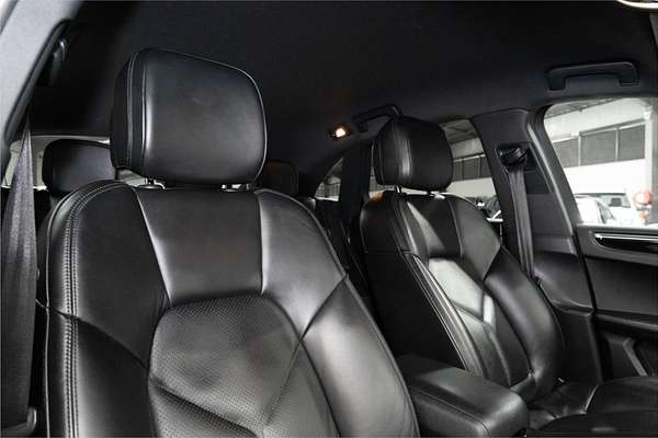 2015 Porsche Macan S 95B