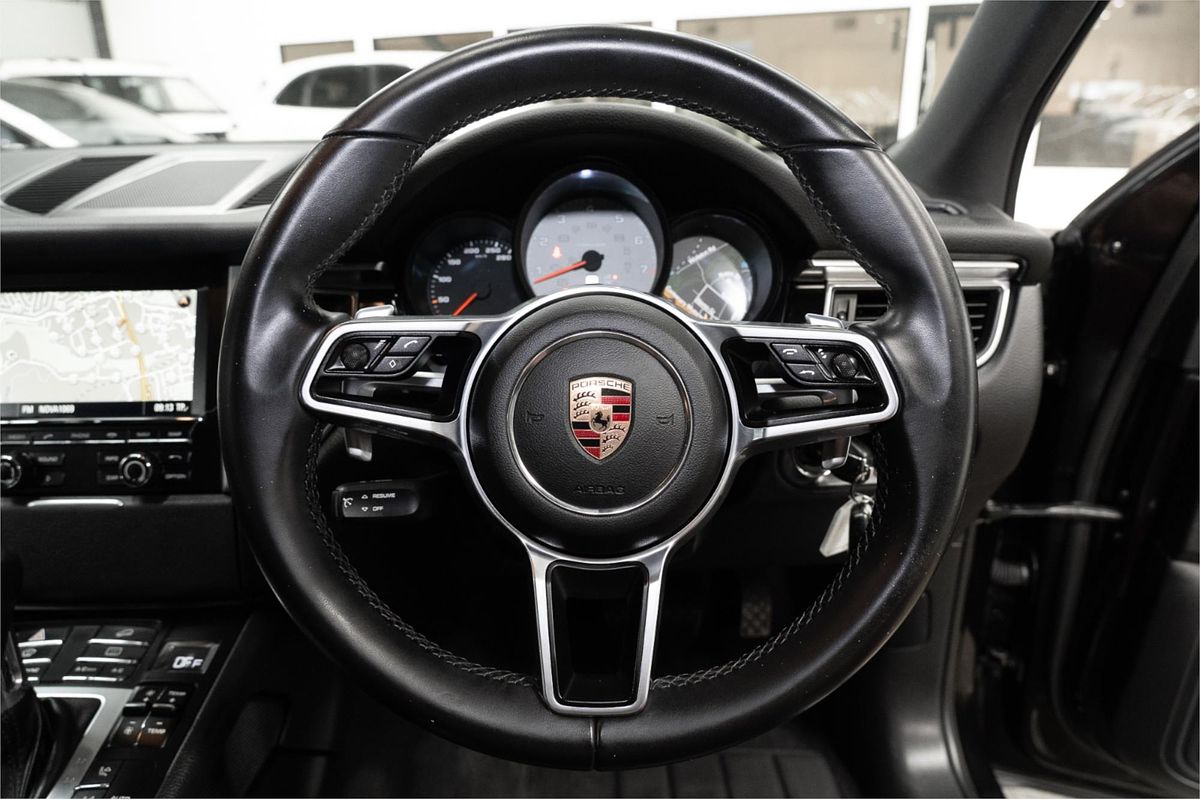 2015 Porsche Macan S 95B
