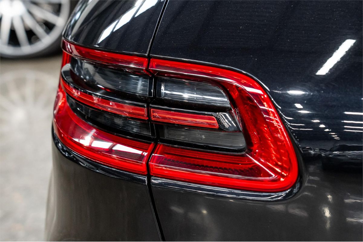 2015 Porsche Macan S 95B