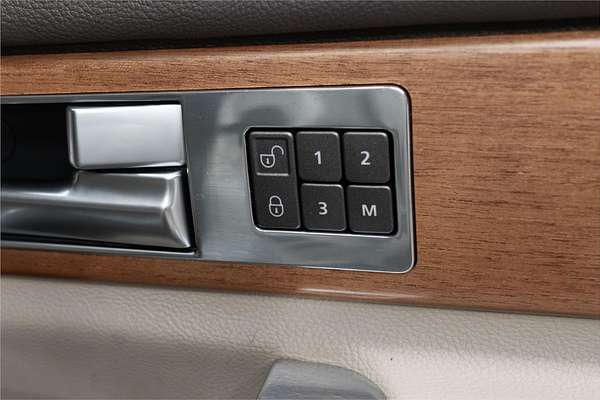 2015 Land Rover Discovery SDV6 HSE Series 4