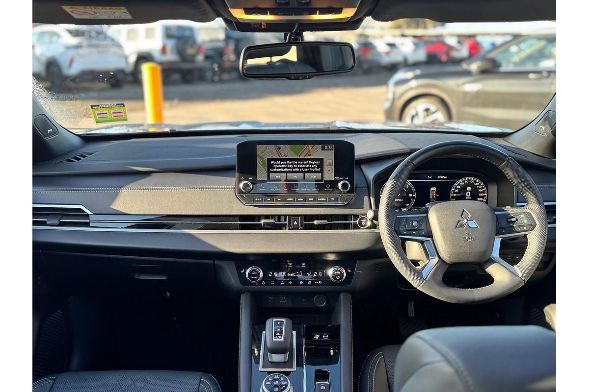 2024 Mitsubishi Outlander PHEV GSR ZM