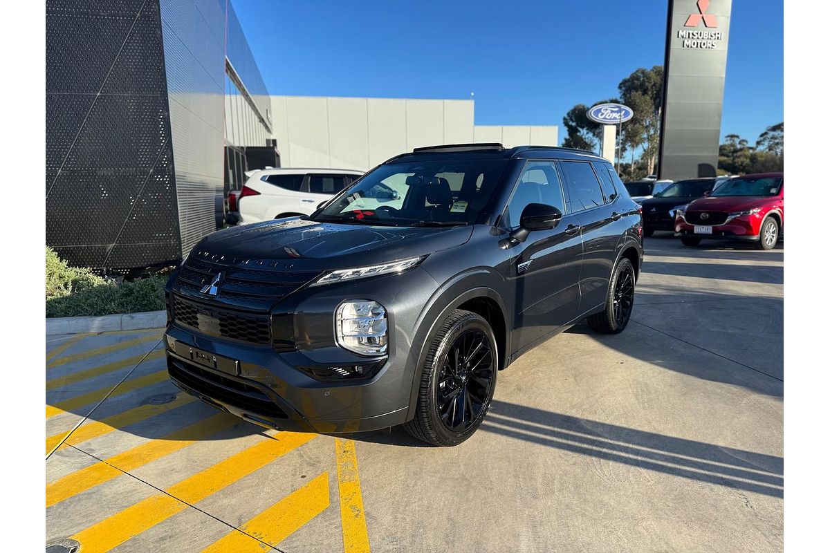2024 Mitsubishi Outlander PHEV GSR ZM