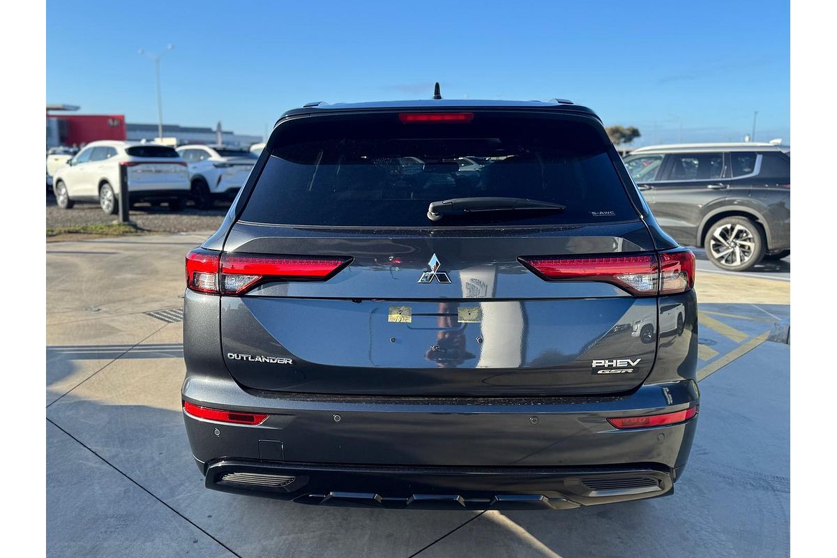 2024 Mitsubishi Outlander PHEV GSR ZM