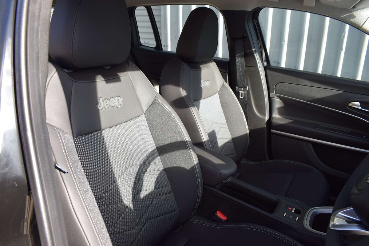 2024 Jeep Avenger Limited JJ