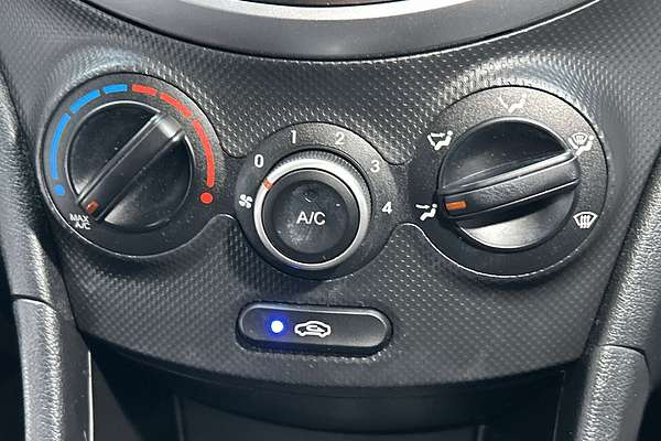 2016 Hyundai Accent Active RB4