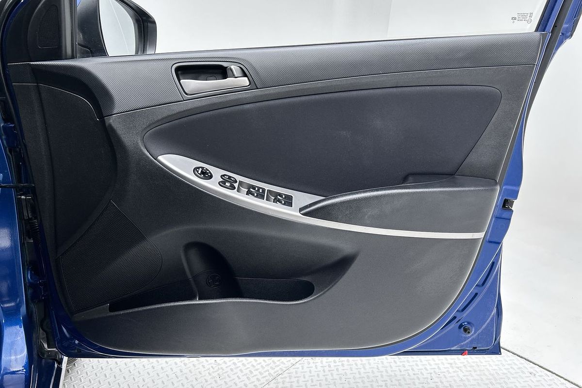 2016 Hyundai Accent Active RB4